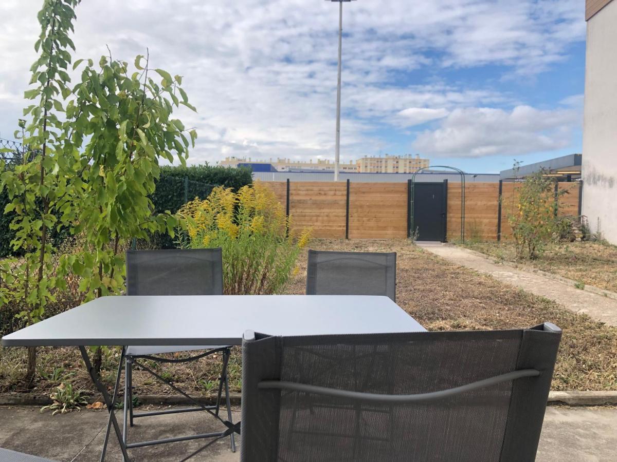 Chill And Sun, 2 Chambres Calme Avec Terrasse Et Parking Metz Exteriör bild